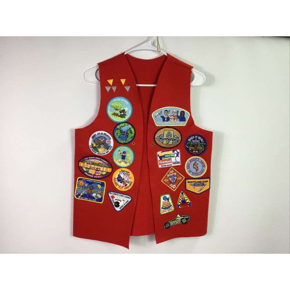 Cub Scout Red Felt‎ Vest Men Size M 18 Patches Survivor Trails End Parents Vest